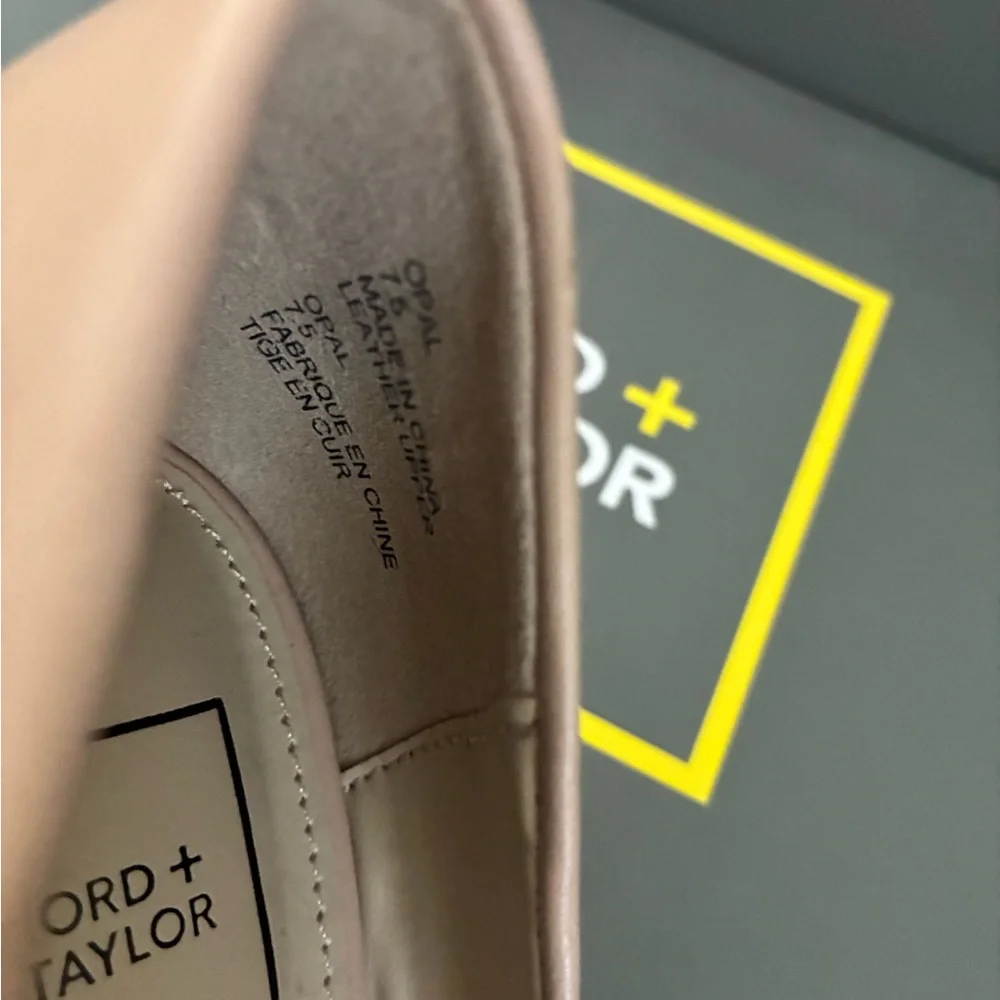 Nude leather pumps - Picture 11 of 13